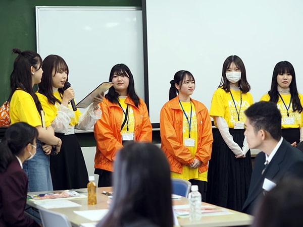 ビジネス実務学科の様子