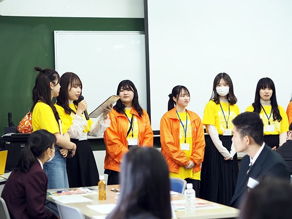 ビジネス実務学科の様子